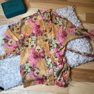 Beautiful Victoria’s Secret robe😍